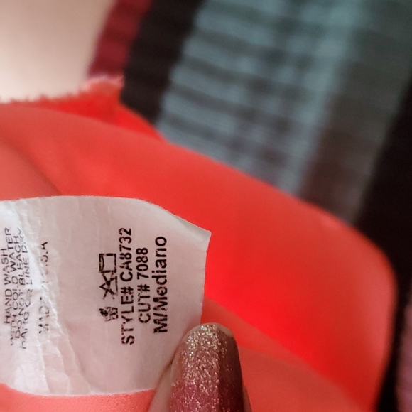 Unique top - Picture 4 of 4